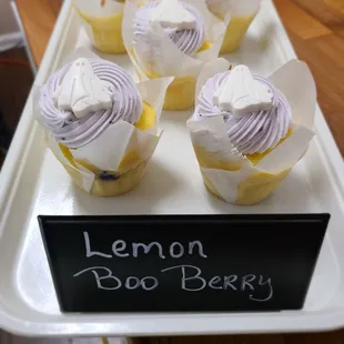 lemon boo berry cupcakes