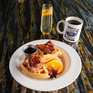 Weekend Brunch: Chicken &amp; Waffles