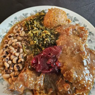 food, chicken wings and fried chicken