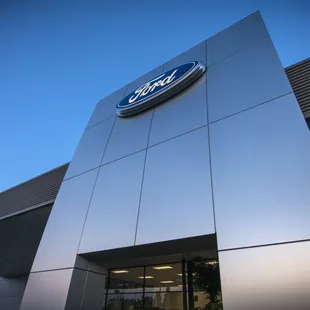 Kern County's Largest Ford Dealer!