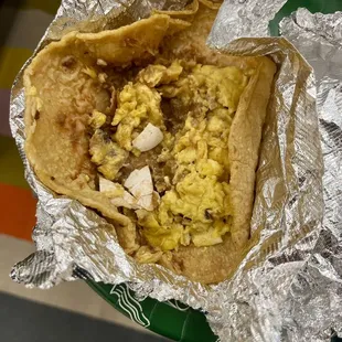 Ridiculous- very large egg shells in multiple tacos. Then other tacos had small egg shells in their tacos.