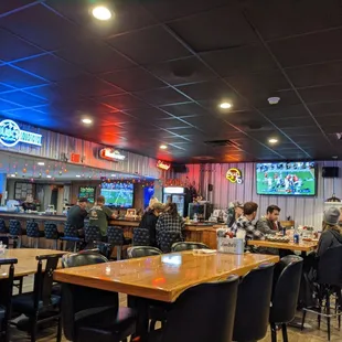 What does this place and my cell phone service here have in common? 1 Bar.