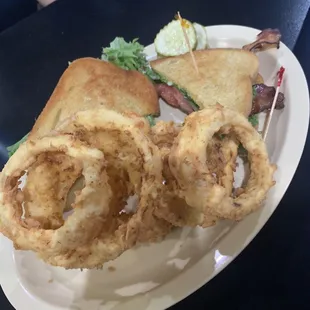 Blt with onion rings