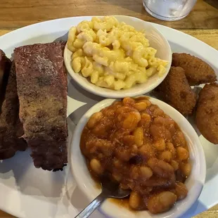 BBQ Pig Ribs with baked beans and Mac and cheese