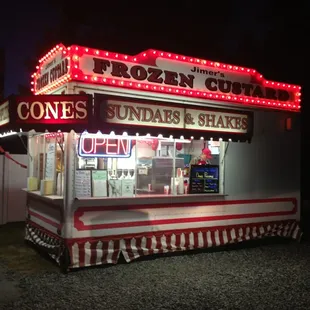 Just after closing - one of the few times when there aren't 50 people waiting in line.