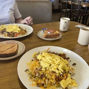 Table view - Arizona meat lovers skillet