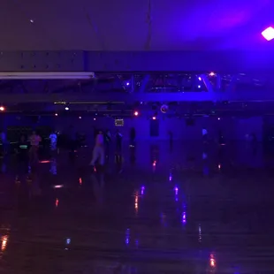 Saturday night crowds