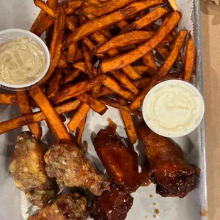 bbq chicken, fried chicken, chicken wings, chicken wings and fried chicken, food, poultry, chicken, fried chicken wings, bbq wings