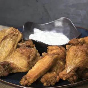 dry seasoned and buffalo wings
