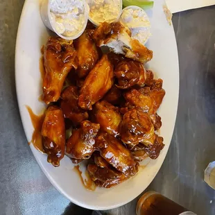 These are honey bbq bone in wings w/blue cheese