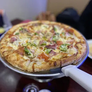 Small classic pizza