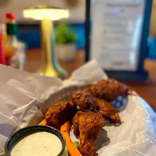 chicken wings with ranch dressing