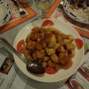 Shrimp and apples