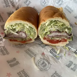 Bootlegger sandwich on white bread