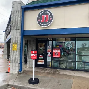 ramen and noodles, outside