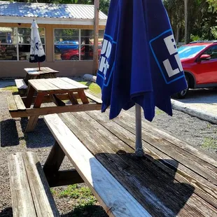 Oct 2021: Facing away fron the business.