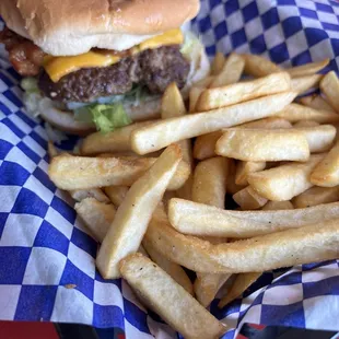 1/2 lb. Bacon Cheeseburger Combo