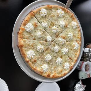 Staten Island White Pizza Pie
