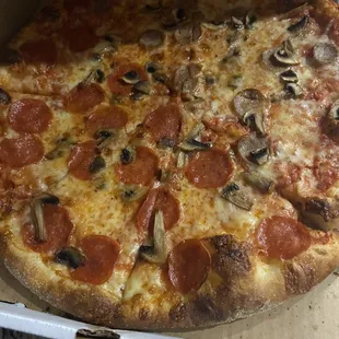 Mushroom sausage and pepperoni