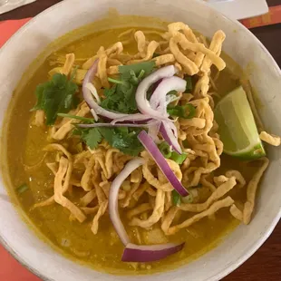 Yellow Curry Noodle