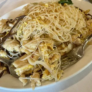 Spicy Cantonese Noodles
