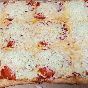 12 Cut Pepperoni and Xtra Cold Cheese