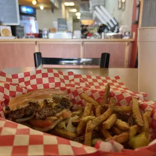 This is one of the best burgers I have had in a long time.  6 out of 5 stars!