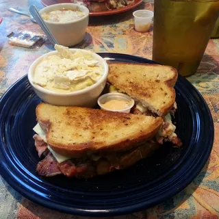 Grilled Southwest Pastrami Sandwich
