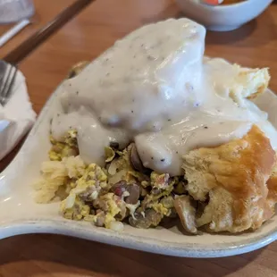 a plate of food with gravy