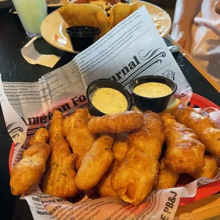 Walleye fingers