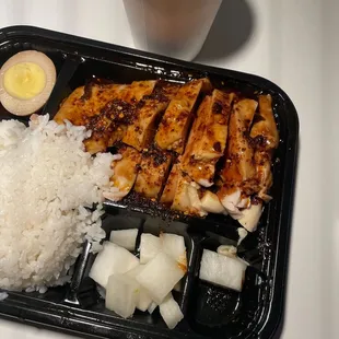 Boiled Chicken with Shanghai-style Sauce