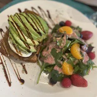 Avocado caprese toast