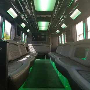 2017 28 passenger Party with a bathroom! Perfect for Weddings, Bourbon Tours and Kentucky Derby.