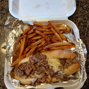 Philly Cheesesteak Sandwich (provolone)