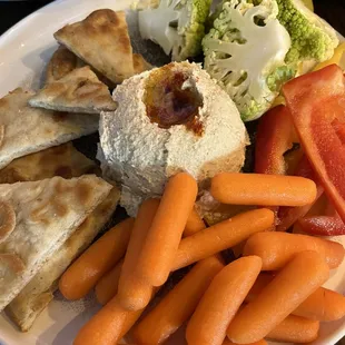 Hummus plate