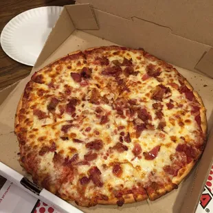 Large bacon pizza
