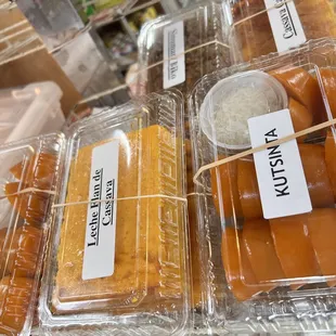 a variety of hot dogs