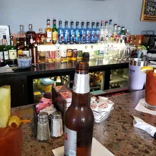 Pic of the bar, and I didn&apos;t see the usual rail brands.