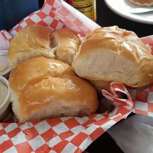Warm rolls complimentary