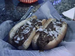 Sentimental Lady Saloon