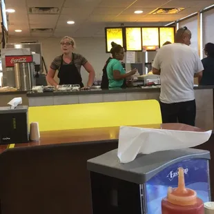 Very good hamburger and dinner is under $10.