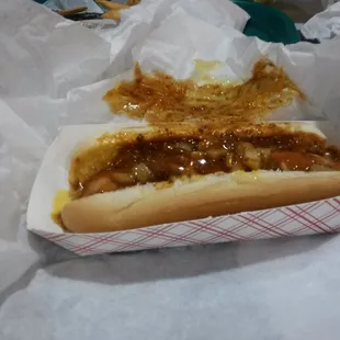 Chilli cheese dog