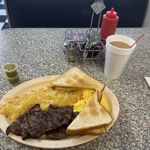 Jim burger have a delicious egg and steak breakfast with a coffee! The restaurant is very clear and tidy the staff  are  very courteous !