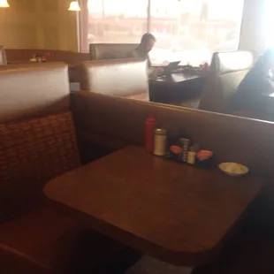 sushi and sashimi, interior