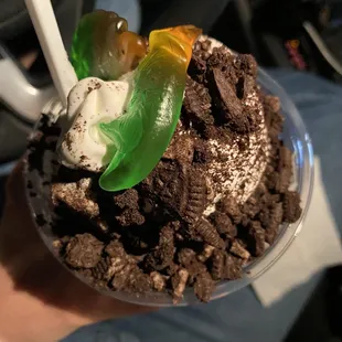 Dirt cup