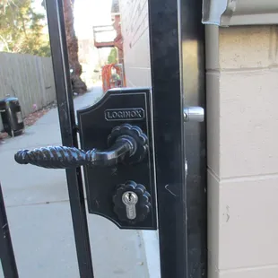 gate lock repair