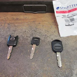 broken key ring hole, key replaced and new key programed to car