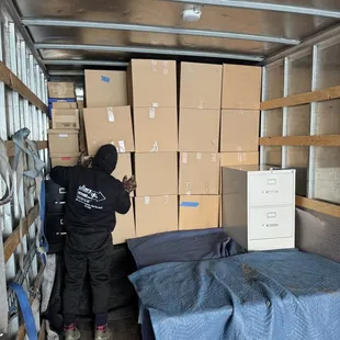 Office Move: Expert packing and loading to ensure maximum safety of your belongings.