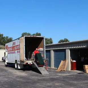 omaha self storage movers