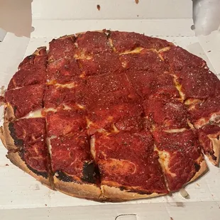 Sausage and pepperoni stuffed pizza. Very good!!!